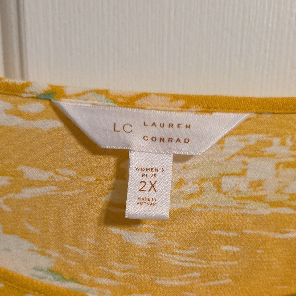 LC Lauren Conrad Yellow Floral Short Sleeve Tee - Picture 2 of 8